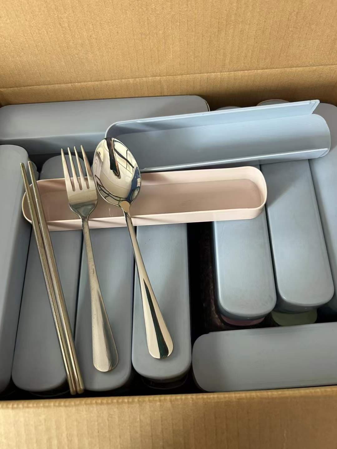 Image 1 for Factory Overstock Wholesale: 372 Premium Cutlery Sets at Unbeatable Prices